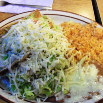 Rincon Norteno Cafe - Beef and a chicken taco combo - Mexican Near Me - Indio, California