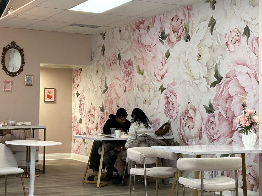 Julienne’s Patisserie Image
