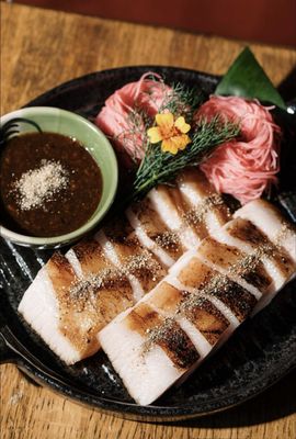 Tipsy Thaiger by null