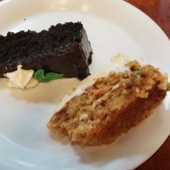 Golden Corral Buffet & Grill - Chocolate and carrot cakes. Chocolate was dry, carrot was moist. - American Near Me - Fort Worth, Texas
