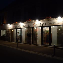 Charlotte Ô Crêpes - Façade de Charlotte aux Crêpes