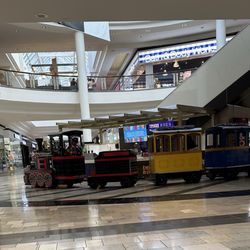 Rainbow Apparel - Little train that rolls around the mall