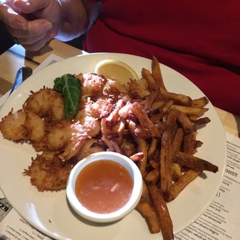 Salt Rock Tavern - Coconut shrimp, excellent - New American Near Me - Oldsmar, Florida