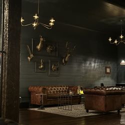 Woodruff’s On Second - Inside seating