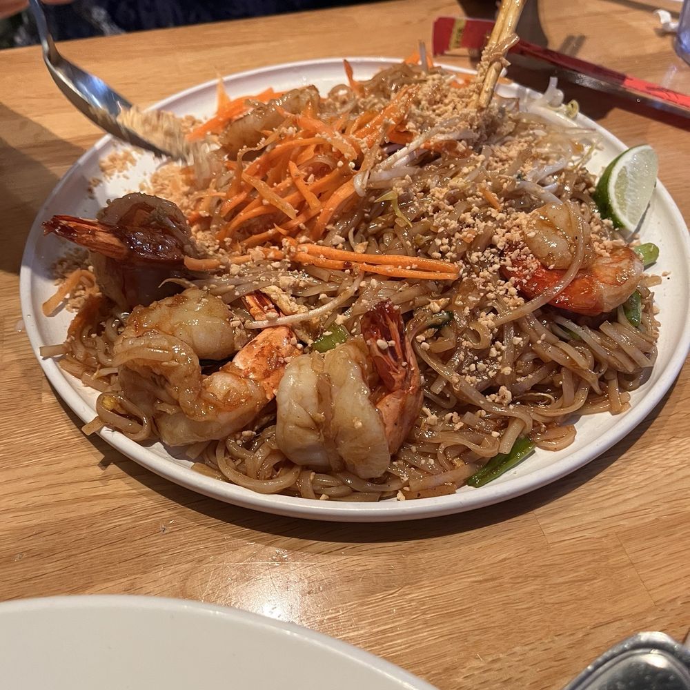 Pad Thai with shrimp