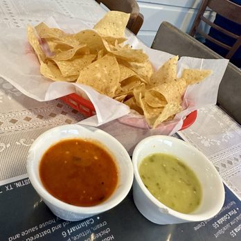 Mi Lindo Michoacan - Chips and salsa - Mexican Near Me - Austin, Texas