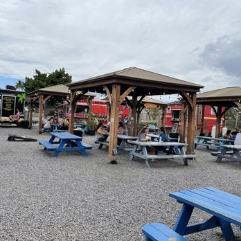 Kitoko Maui - Sitting area - Food Trucks Near Me - Kihei, Hawaii Kitoko Maui - Sitting area - Food Trucks Near Me - Kihei, Hawaii