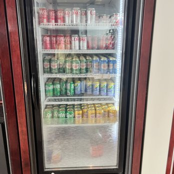 Salon Feuille d'Érable Air Canada - Canned beverages - Airport Lounges Near Me - Dorval, Quebec Salon Feuille d'Érable Air Canada - Canned beverages - Airport Lounges Near Me - Dorval, Quebec