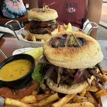 Diablo Burger - Burgers Near Me - Flagstaff, Arizona