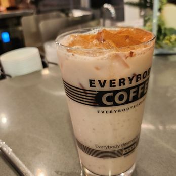 Everybody's Coffee - Iced Chai rating: 9.5/10 - Coffee & Tea Near Me - Chicago, Illinois