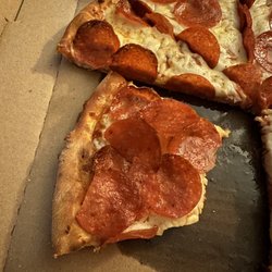 Tumby's Pizza - This is what triple pepperoni should look like.