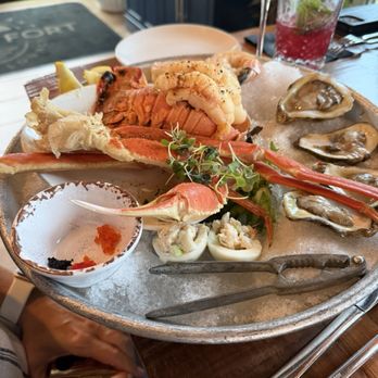 River & Fort - Queen seafood platter - Bars Near Me - SAINT AUGUSTINE, Florida River & Fort - Queen seafood platter - Bars Near Me - SAINT AUGUSTINE, Florida