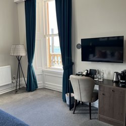 Perle Oban Hotel - Desk area