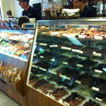 Kilwins Ice Cream - Chocolate - Fudge - a variety of desserts - Ice Cream & Frozen Yogurt Near Me - Blowing Rock, North Carolina Kilwins Ice Cream - Chocolate - Fudge - a variety of desserts - Ice Cream & Frozen Yogurt Near Me - Blowing Rock, North Carolina