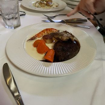 Al Biernat's Oak Lawn - Air, Land, & Sea - Steakhouses Near Me - Dallas, Texas Al Biernat's Oak Lawn - Air, Land, & Sea - Steakhouses Near Me - Dallas, Texas