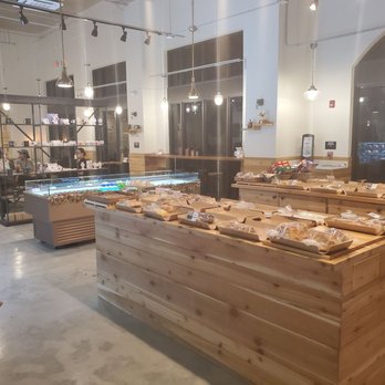 Ari Bakery Cafe - Pastries - Bakeries Near Me - Miramar, Florida