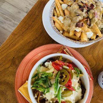 Barrel & Bushel - Bars Near Me - Tysons Corner, Virginia