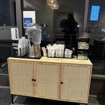 Local Kitchens - Utensils and sauces with complimentary water - Burgers Near Me - San Bruno, California Local Kitchens - Utensils and sauces with complimentary water - Burgers Near Me - San Bruno, California