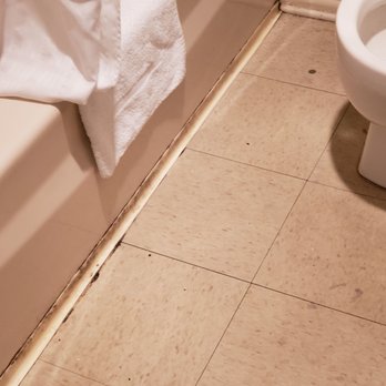 Regency Inn - Molded tub! - Hotels Near Me - Hondo, Texas
