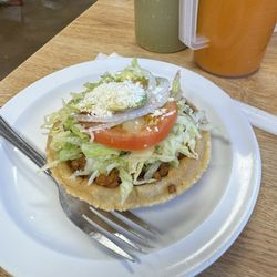 Los Primos Restaurant