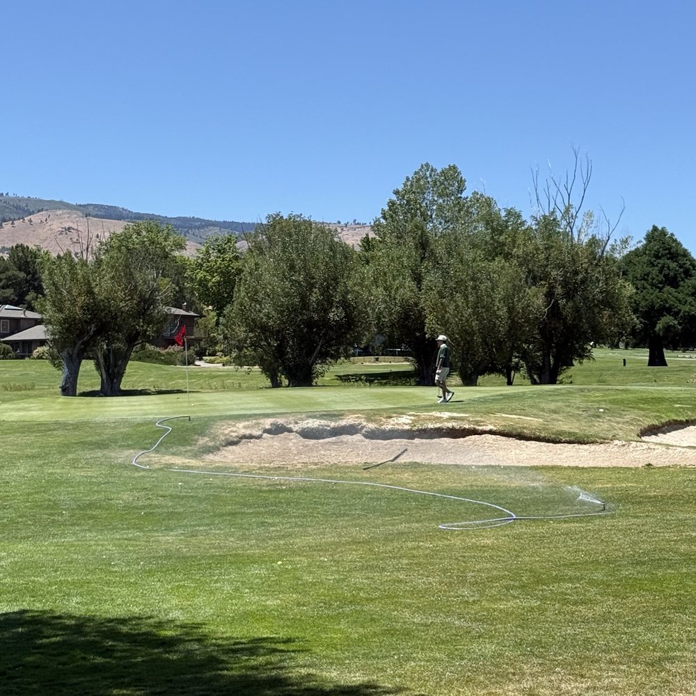 Lakeridge Golf Course - Sprinklers everywhere while we're playing - Golf Near Me - Reno, Nevada Lakeridge Golf Course - Sprinklers everywhere while we're playing - Golf Near Me - Reno, Nevada