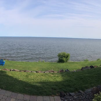 Beacon Pointe Resort - Panoramic view from patio - Hotels Near Me - Duluth, Minnesota Beacon Pointe Resort - Panoramic view from patio - Hotels Near Me - Duluth, Minnesota