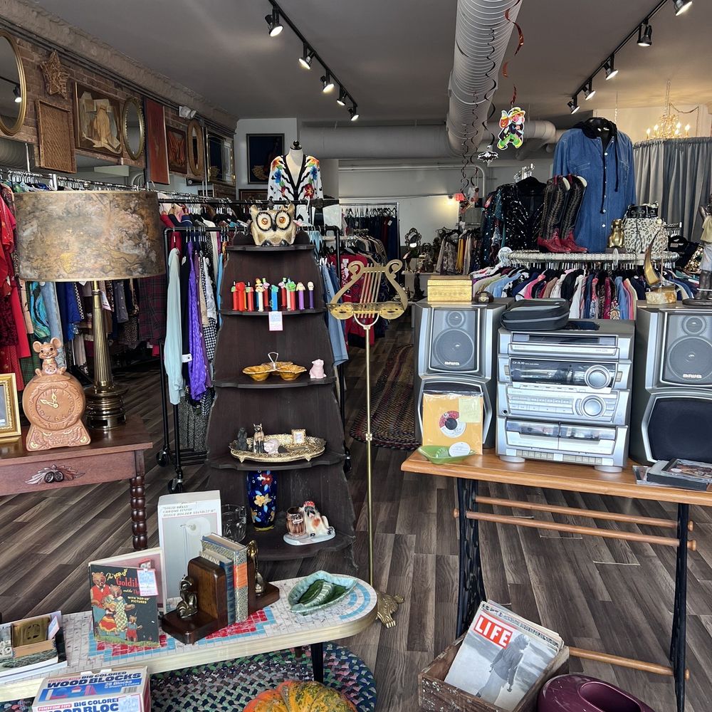 Durham Vintage Collective - Used, Vintage & Consignment Near Me - Durham, North Carolina Durham Vintage Collective - Used, Vintage & Consignment Near Me - Durham, North Carolina