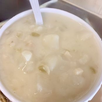 Johnny's Reef Restaurant - New England Clam Chowder - Seafood Near Me - Bronx, New York