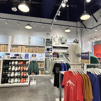 ASICS Outlet - Sports Wear Near Me - Ontario, California