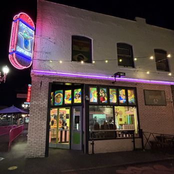 Voodoo Doughnut - The outside of Voodoo Doughnuts - Donuts Near Me - Portland, Oregon
