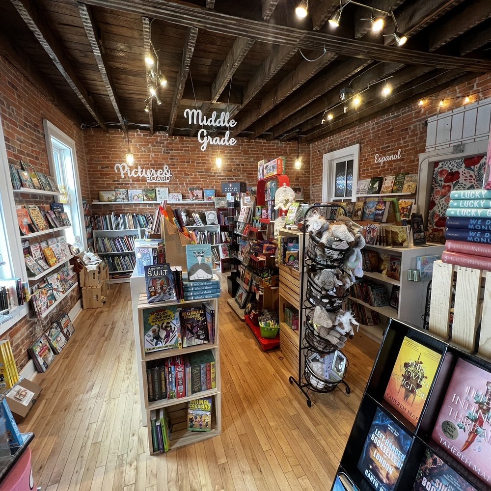 Garden Wall Books - Kids room - Bookstores Near Me - Verona, Wisconsin Garden Wall Books - Kids room - Bookstores Near Me - Verona, Wisconsin