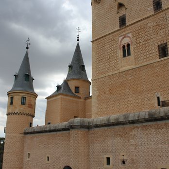 Alcázar De Segovia - Landmarks & Historical Buildings Near Me - Segovia, SG Alcázar De Segovia - Landmarks & Historical Buildings Near Me - Segovia, SG