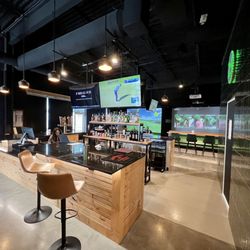 XGolf Nashville - Bar area