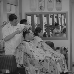 Headhunters Barbershop