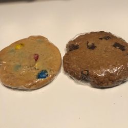 Annie's Deli - M&M & Oatmeal Chocolate Chunk Cookies