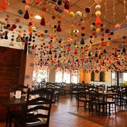 Coracora - The best part about this visit was the cheerful happy interior.