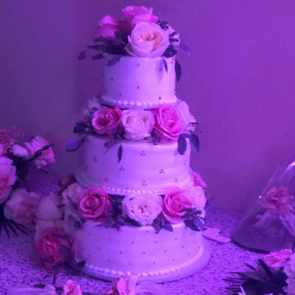 April's Cakes - Bakeries Near Me - Montebello, California