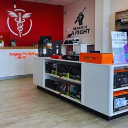 Inside of Emergency Tech Repair store in Greenville, SC