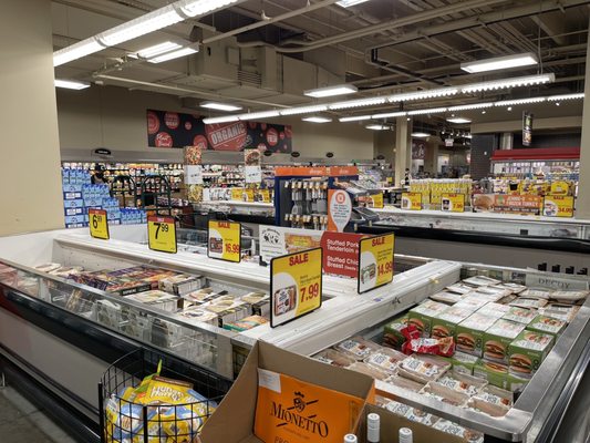 Mariano's by null