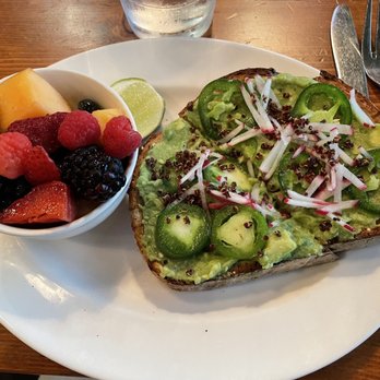 Beatrix - Streeterville - Avocado & Jalapeño Toast - New American Near Me - Chicago, Illinois Beatrix - Streeterville - Avocado & Jalapeño Toast - New American Near Me - Chicago, Illinois
