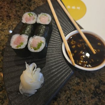 Mandarin - Yellow Tail Maki - Chinese Near Me - Westborough, Massachusetts