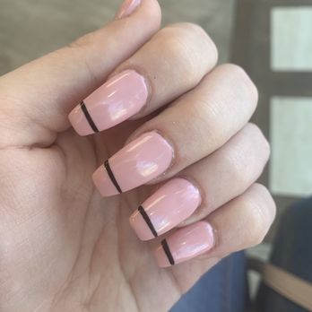 Divas Nails Spa - Nail Salons Near Me - Highland, California