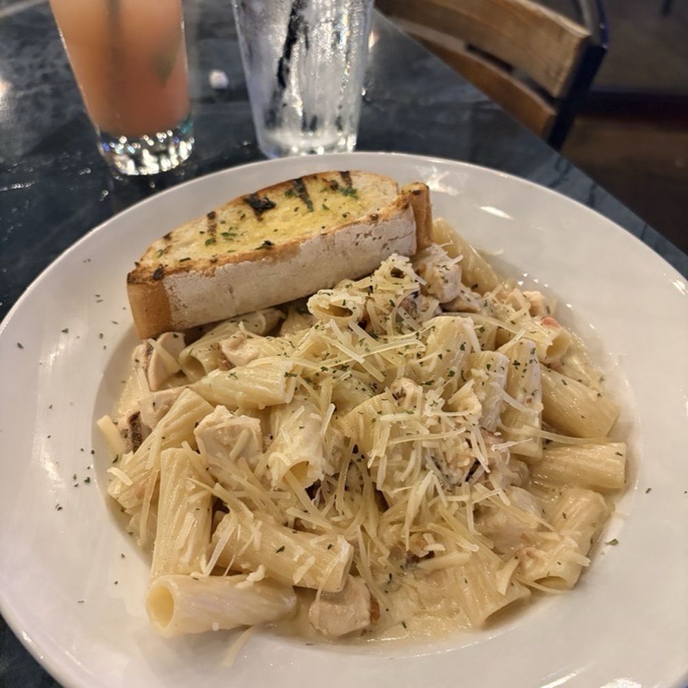 The Social House - New American Near Me - Fort Worth, Texas