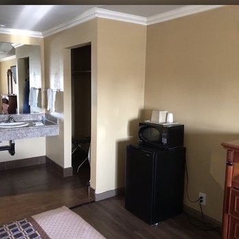 Rodeway Inn Artesia Cerritos - Microwave and mini fridge - Hotels Near Me - Artesia, California