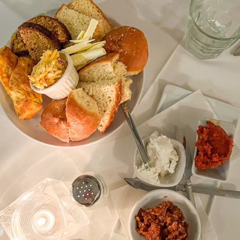Spring House Restaurant, Kitchen & Bar - New American Near Me - Winston-Salem, North Carolina