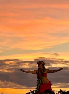 Myths of Maui luau by null