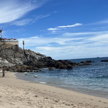 Playa Publica - Sunning and snorkeling at the beach - Beaches Near Me - Cabo Bello, BCS