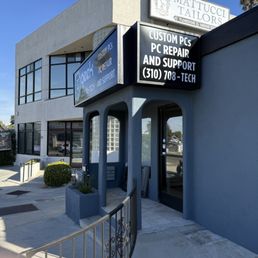 Exterior photo of South Bay Geek - Redondo Beach, California Exterior photo of South Bay Geek - Redondo Beach, California