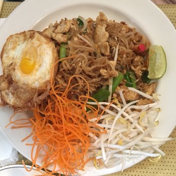 Siriwan Thai - Chicken Pad Thai w/ crispy fried egg - Thai Near Me - Gaithersburg, Maryland Siriwan Thai - Chicken Pad Thai w/ crispy fried egg - Thai Near Me - Gaithersburg, Maryland