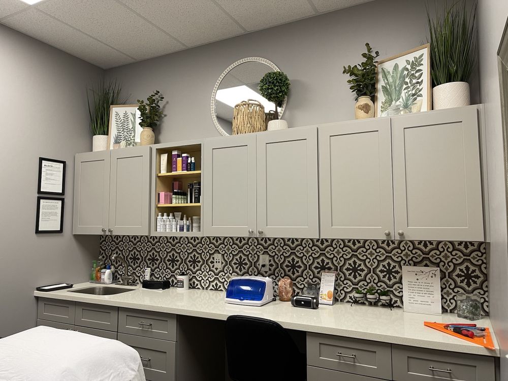 Expressions Wax Spa Logo